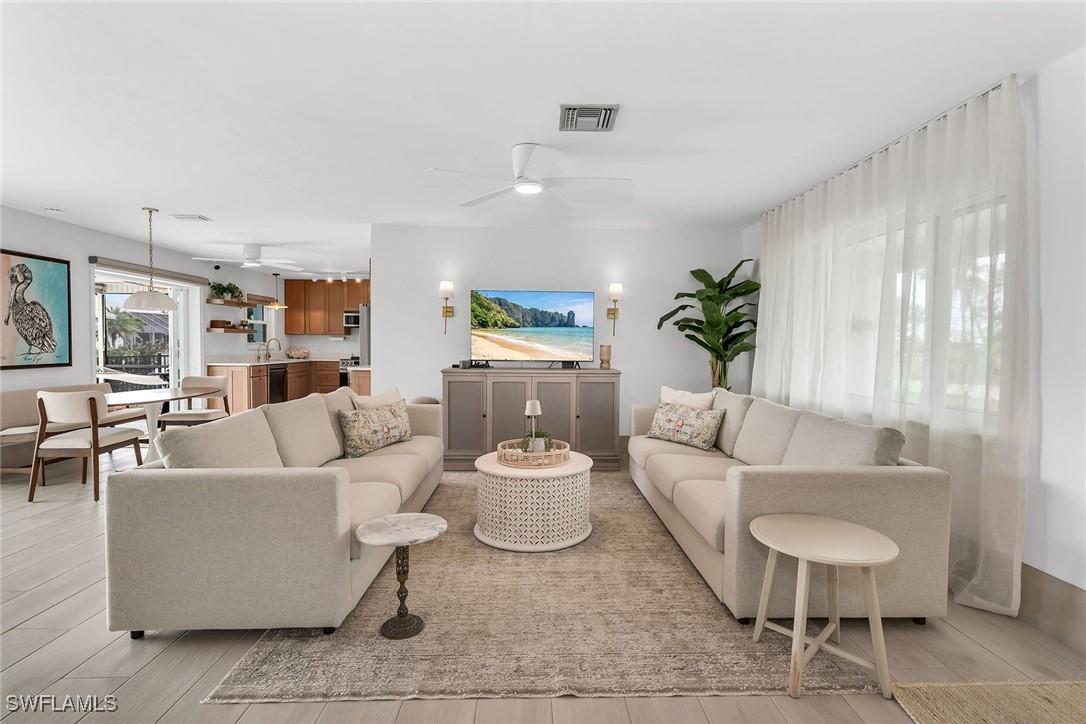 280 Ibis St., Fort Myers Beach, FL 33931