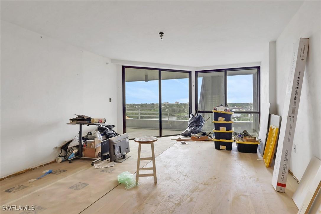 4751 Gulf Shore Blvd. #702, Naples, FL 34103