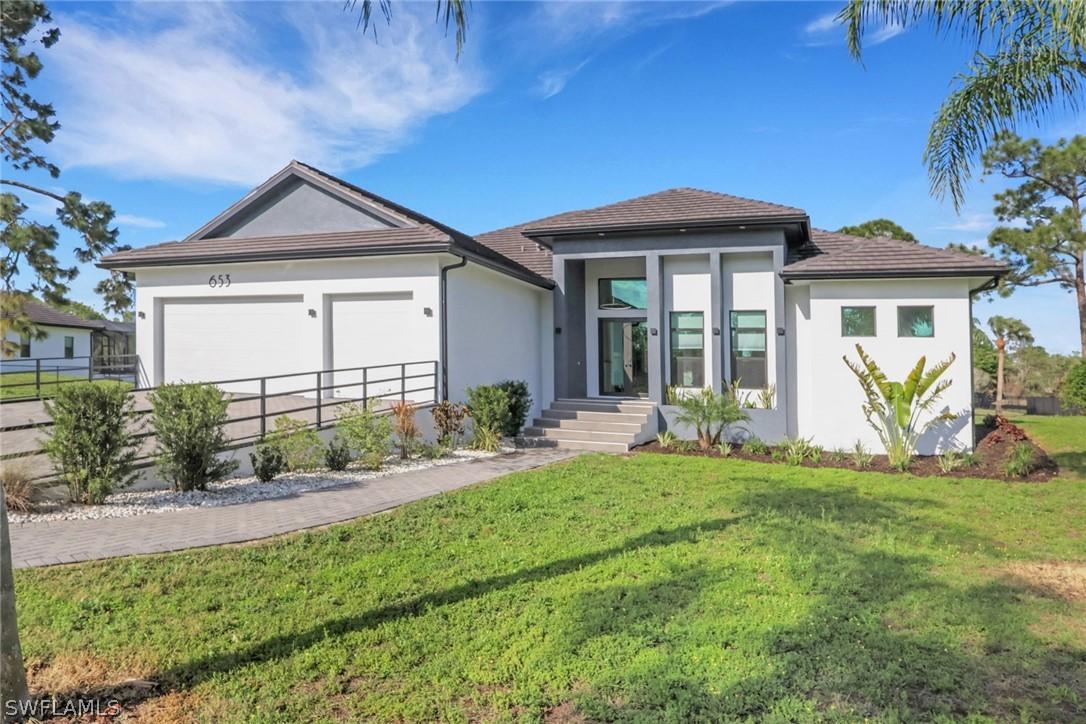 653 23rd St., Naples, FL 34117