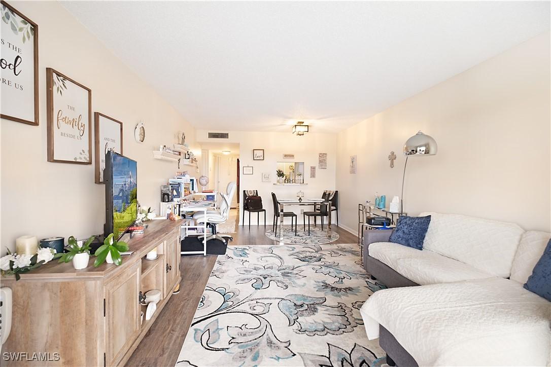 4380 27th Ct. #406, Naples, FL 34116