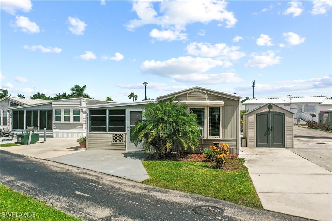 11641 Cardiff Dr., Fort Myers, FL 33908