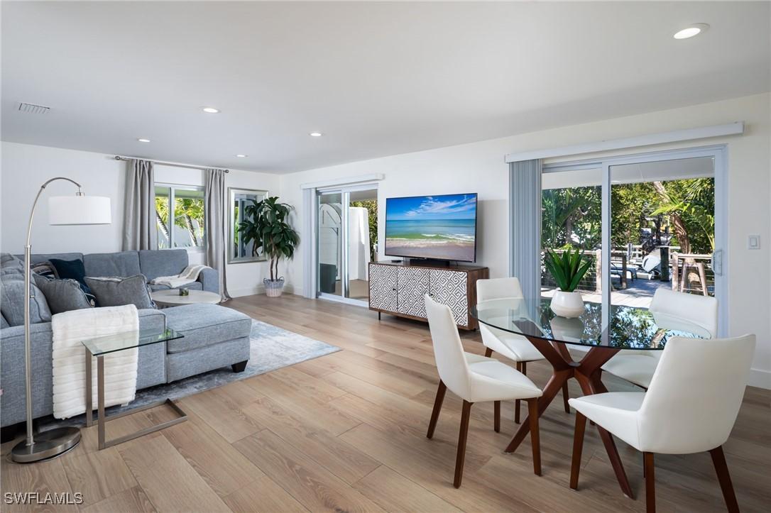 1595 Curlew Ave. #4, Naples, FL 34102