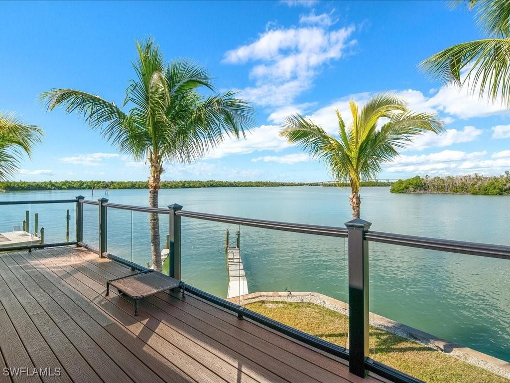 232 Harbor Pl., Goodland, FL 34140