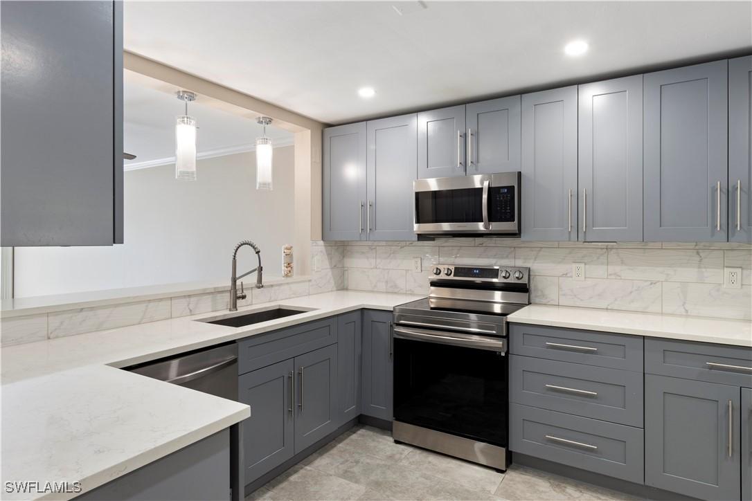 776 Landover Cir. #101, Naples, FL 34104