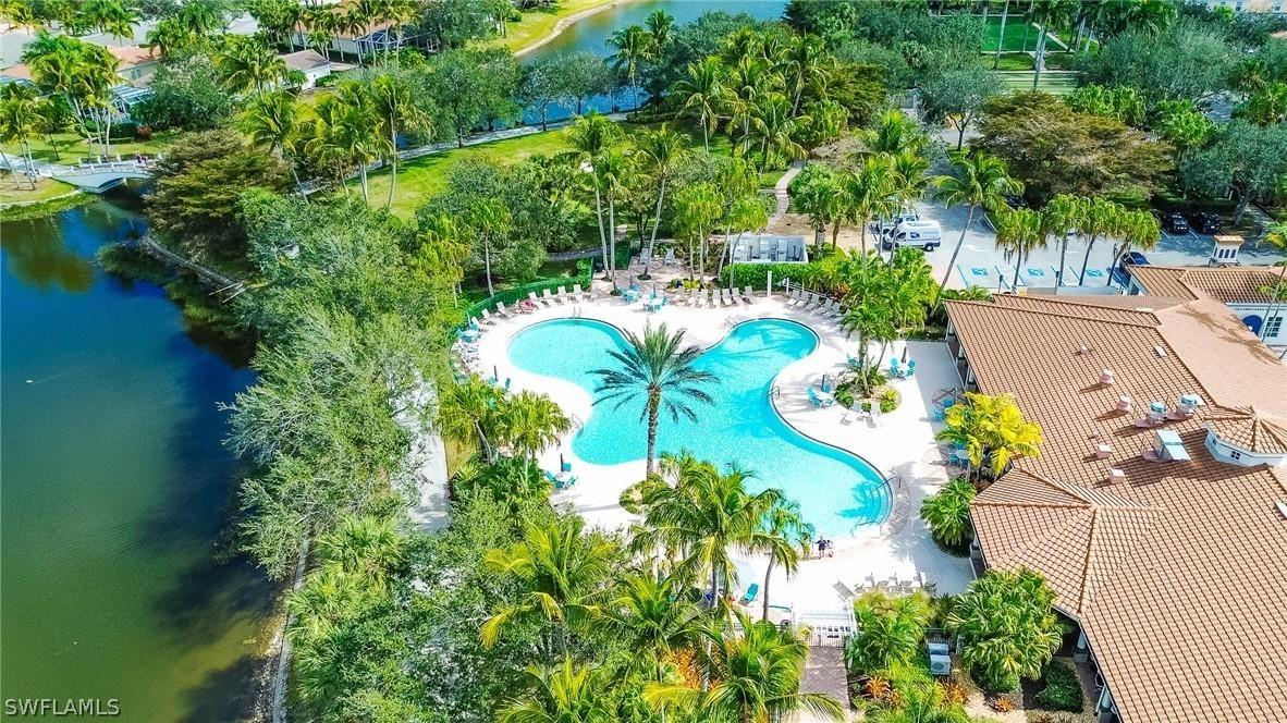 3356 Cayman Ln., Naples, FL 34119