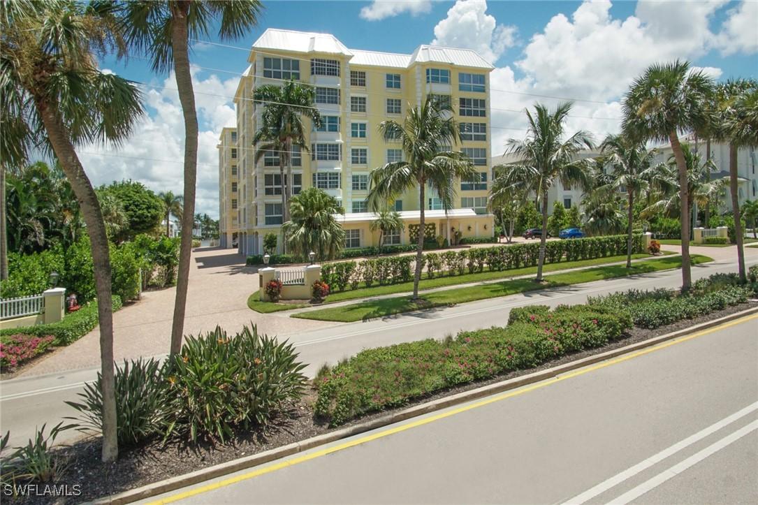 1900 Gulf Shore Blvd. #303, Naples, FL 34102