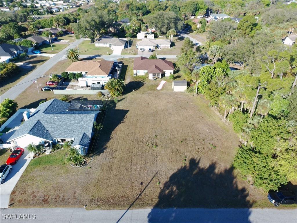 33 Eustis Ave., Lehigh Acres, FL 33936