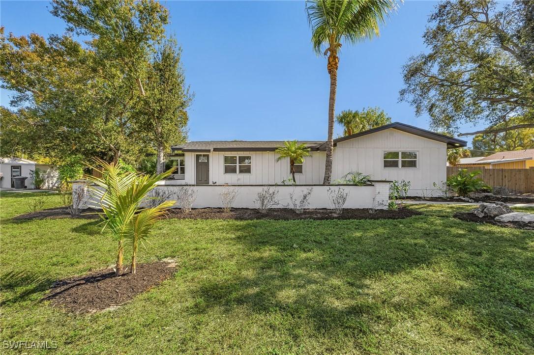 3843 Marvaez St., Fort Myers, FL 33901