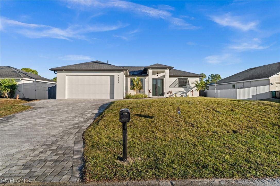 1621 NW 23rd Ter., Cape Coral, FL 33993