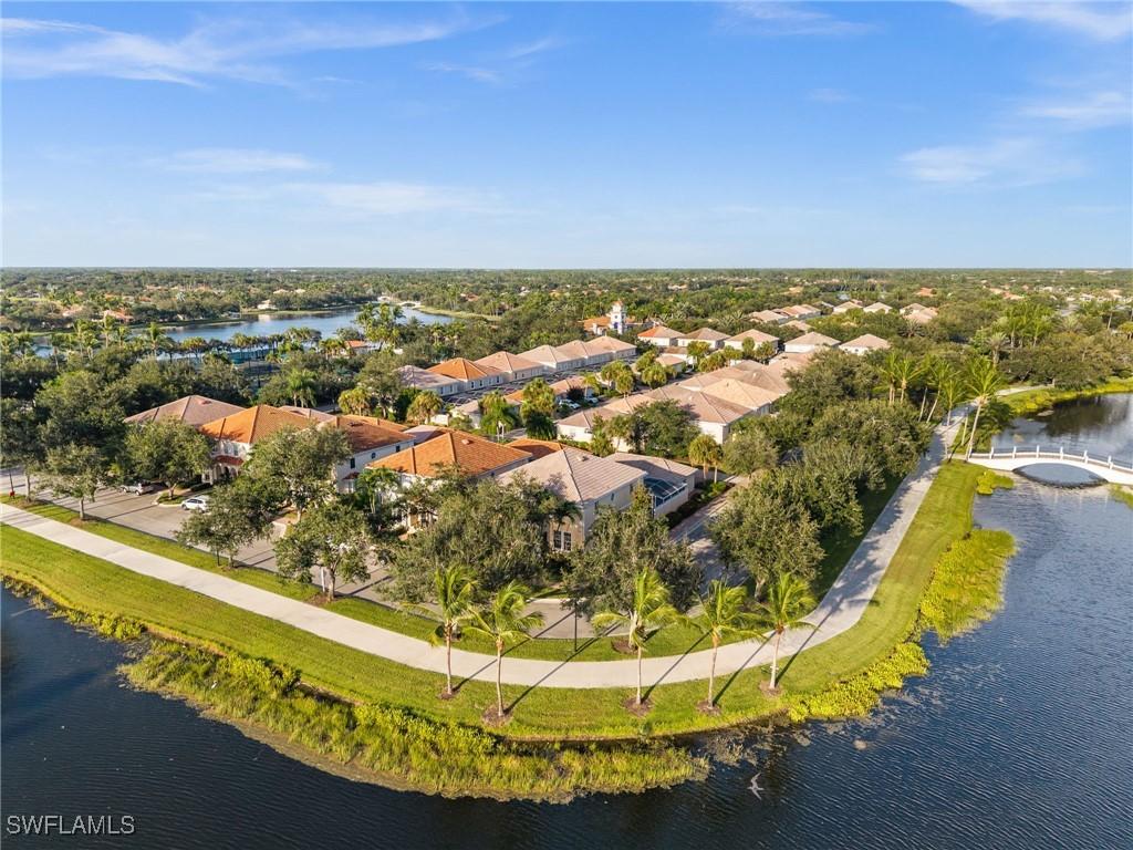 6072 Towncenter Cir., Naples, FL 34119