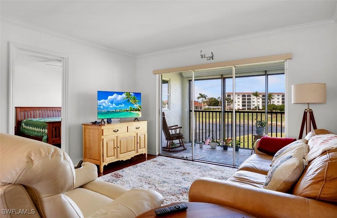 49 High Point Cir. #208, Naples, FL 34103