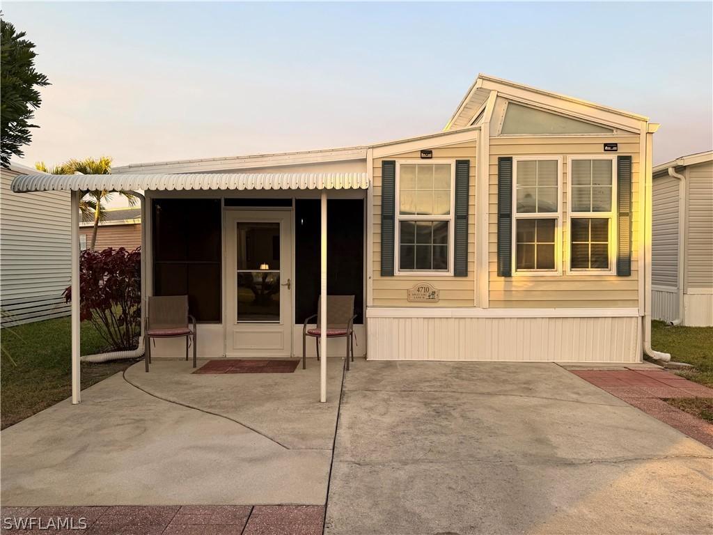 4710 Split Log Ln., Estero, FL 33928