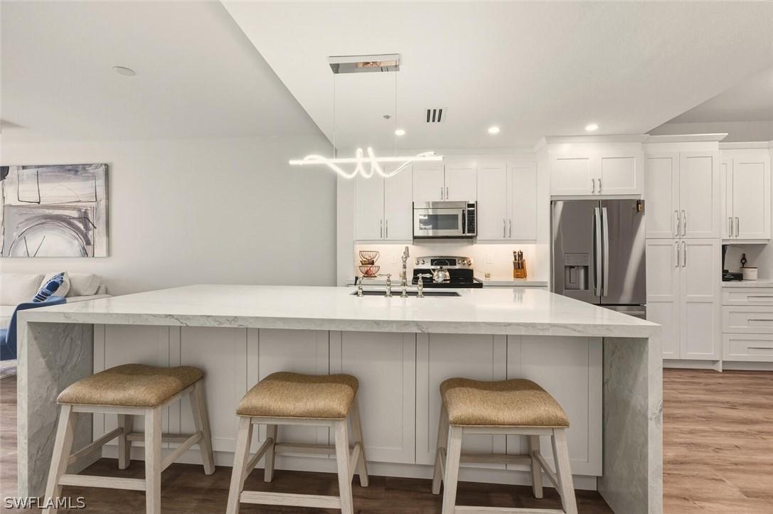 6820 Sterling Greens Pl. #2105, Naples, FL 34104