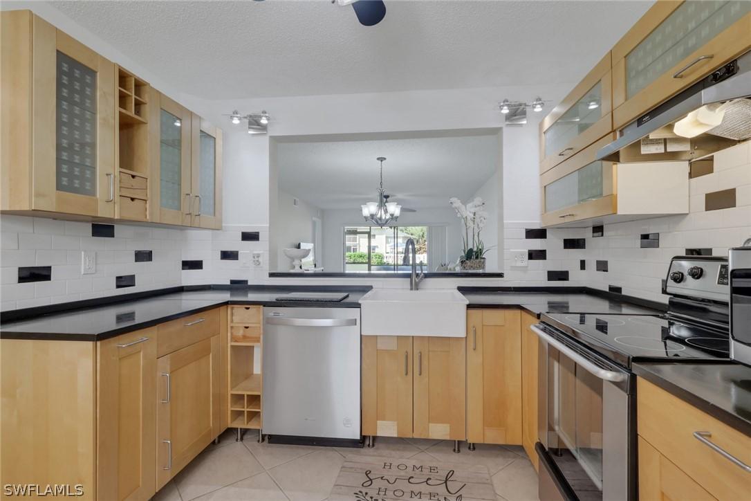 600 Squire Cir. #103, Naples, FL 34104