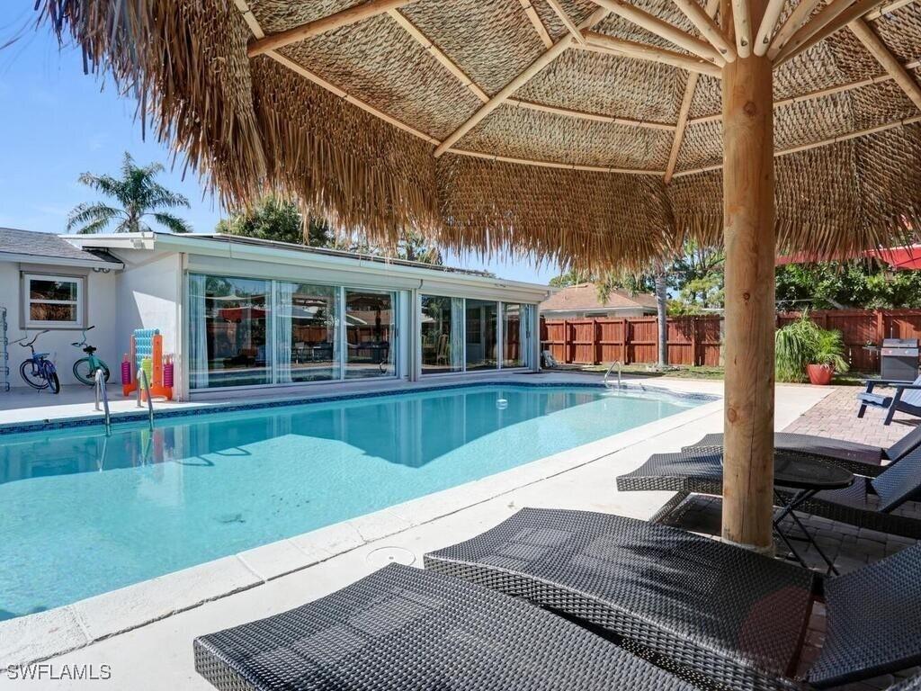 657 93rd Ave. #2, Naples, FL 34108