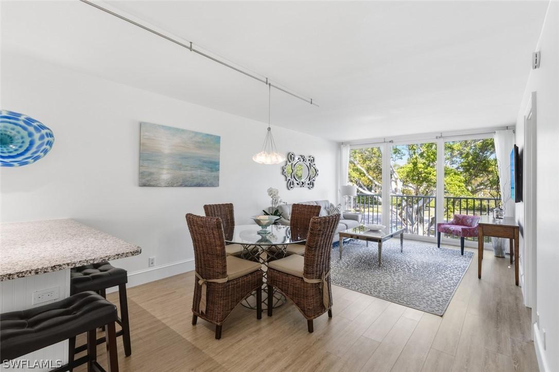 416 Broad Ave. #H416, Naples, FL 34102