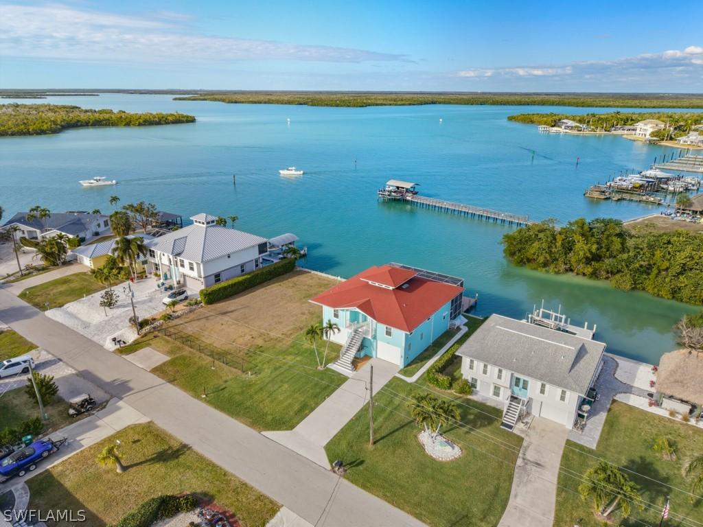 105 Pago Pago Dr., Naples, FL 34113