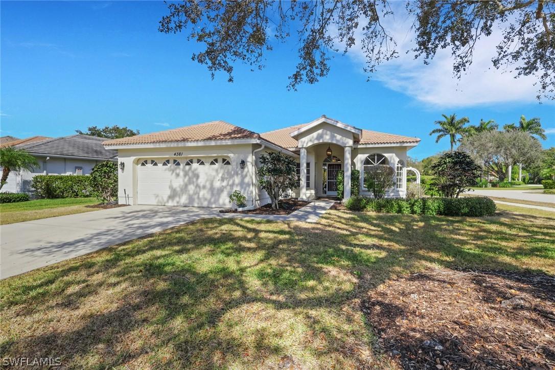 4381 Mistlethrush Ln., Naples, FL 34119