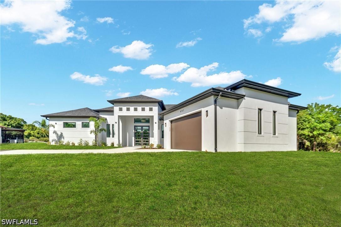 441 16th St., Naples, FL 34120