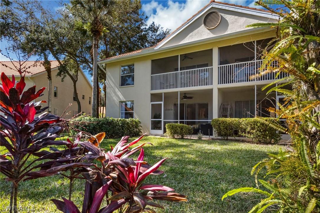 177 Robin Hood Cir. #3-104, Naples, FL 34104