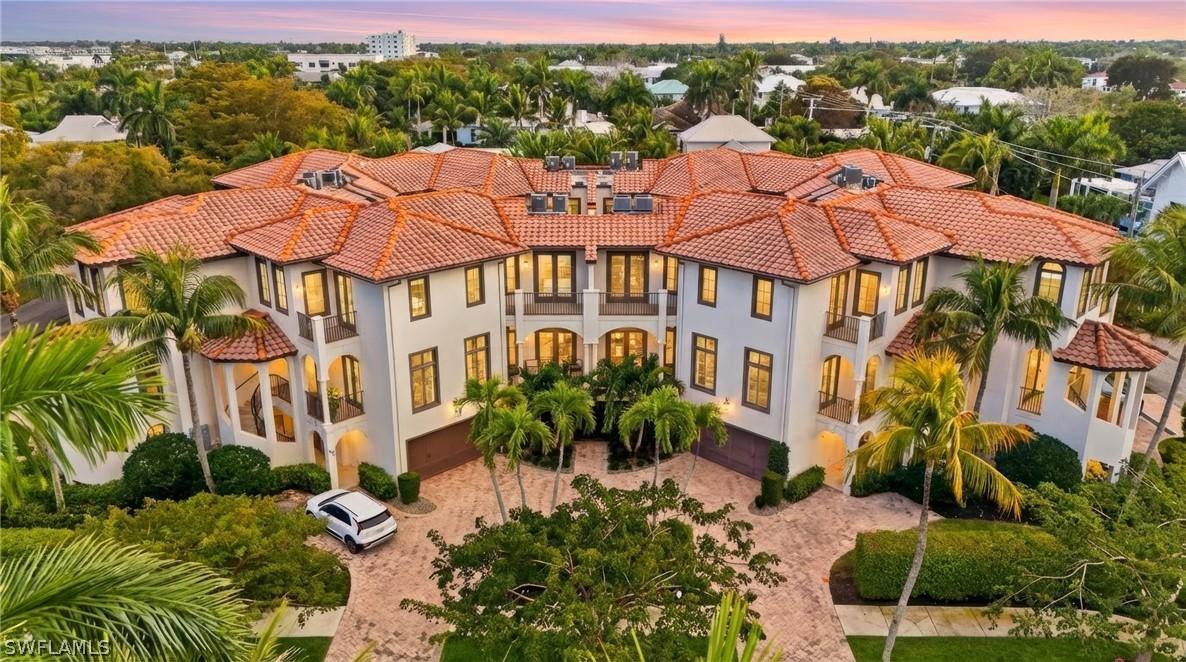 1008 7th St. #B1, Naples, FL 34102