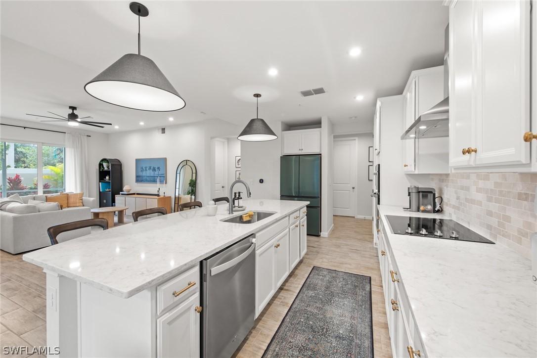 4688 Arboretum Cir. #101, Naples, FL 34112