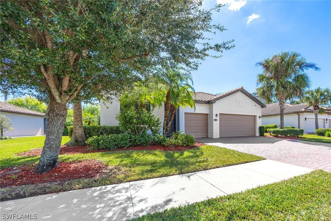 3827 Treasure Cove Cir., Naples, FL 34114