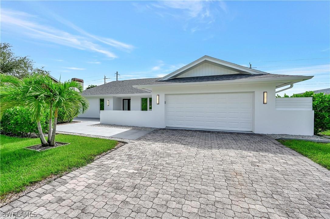 2517 Kings Lake Blvd., Naples, FL 34112