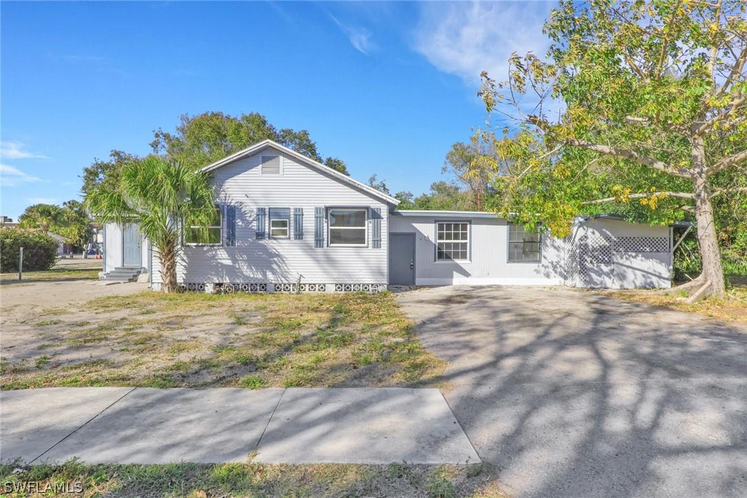 2933 Jackson St., Fort Myers, FL 33901
