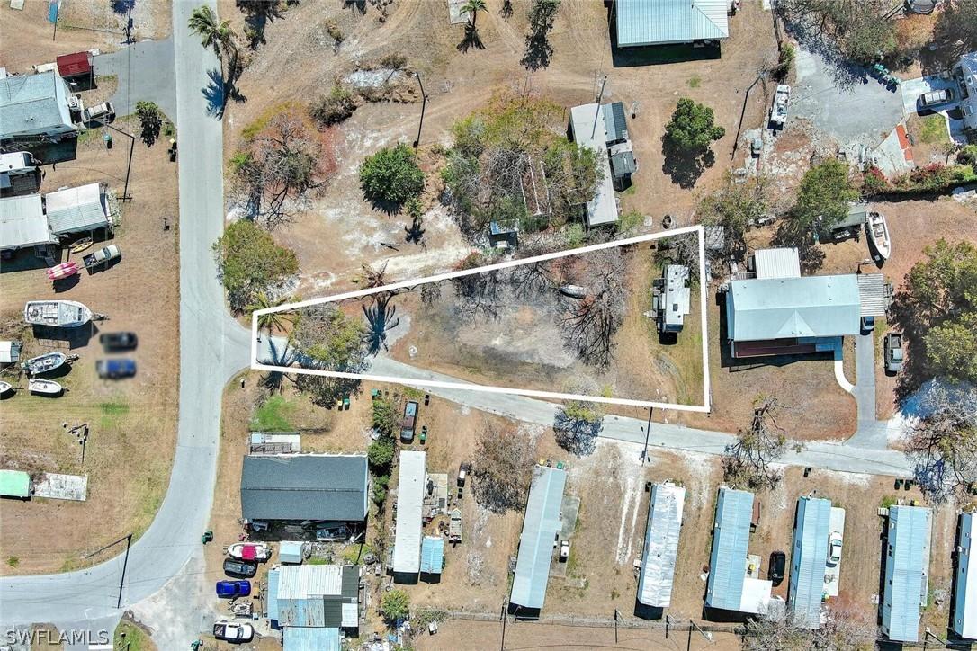 1160 Rewis Dr., Chokoloskee, FL 34138