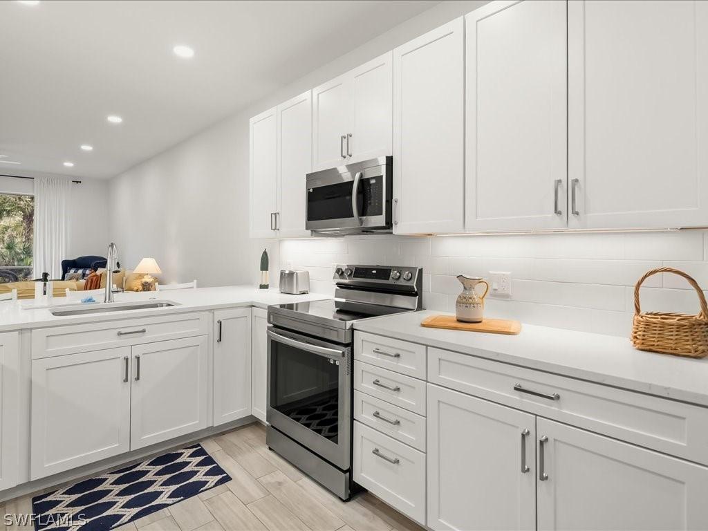 501 Robin Hood Cir. #101, Naples, FL 34104