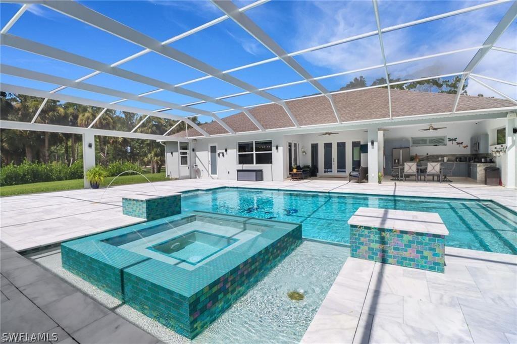 1086 21st St., Naples, FL 34117