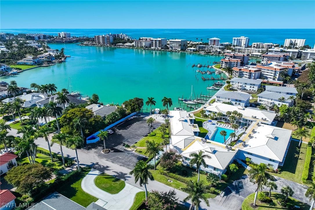 350 Harbour Dr., Naples, FL 34103