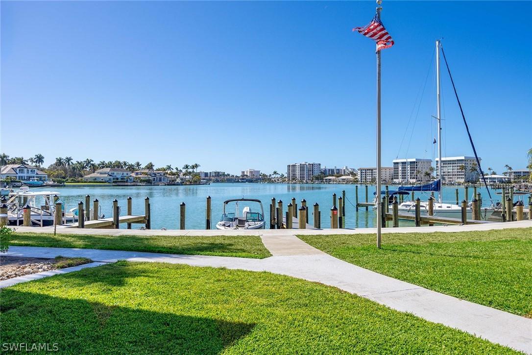 350 Harbour Dr., Naples, FL 34103