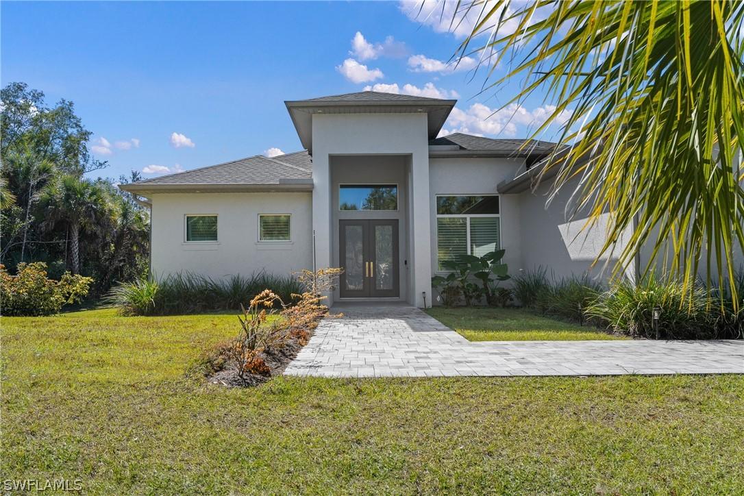 280 39th Ave., Naples, FL 34120