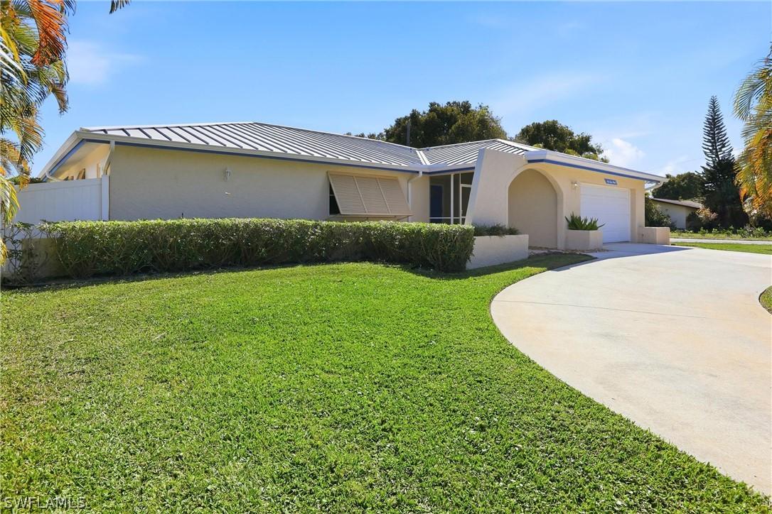 4490 19th Ave., Naples, FL 34116