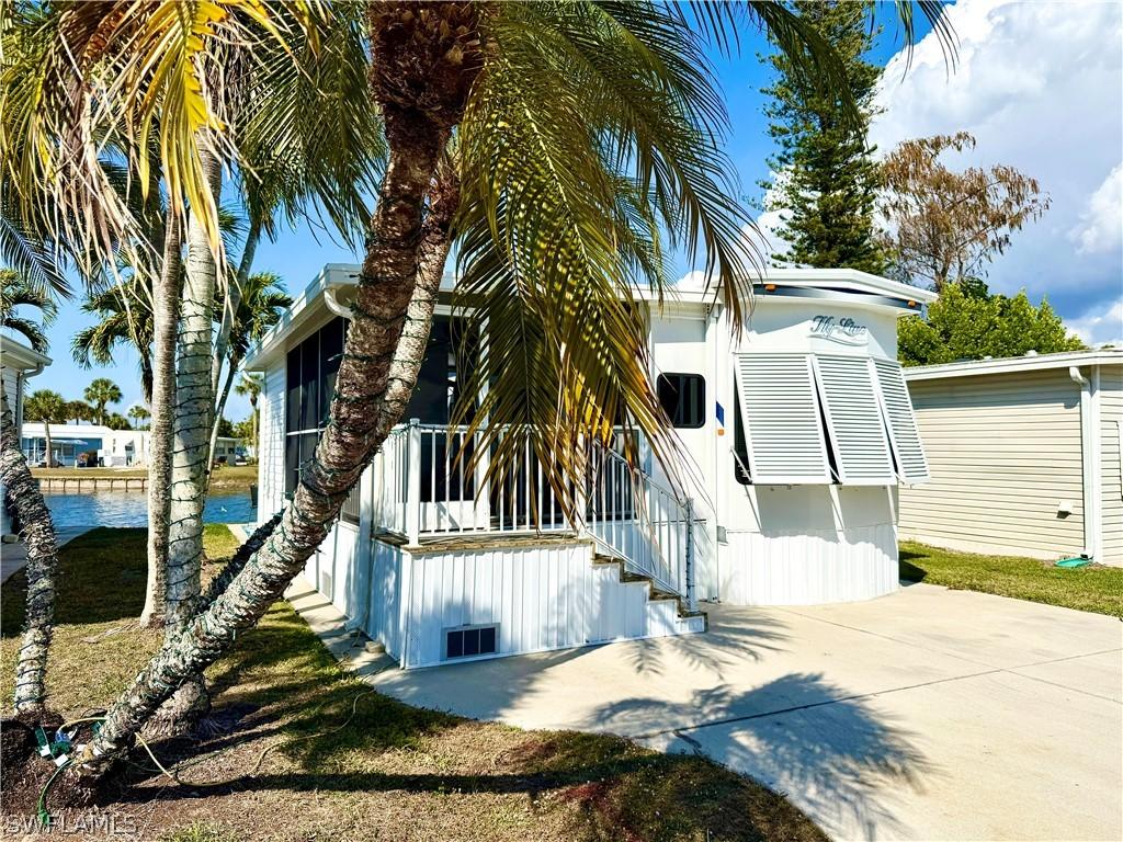 442 Cheetah Dr., Naples, FL 34114