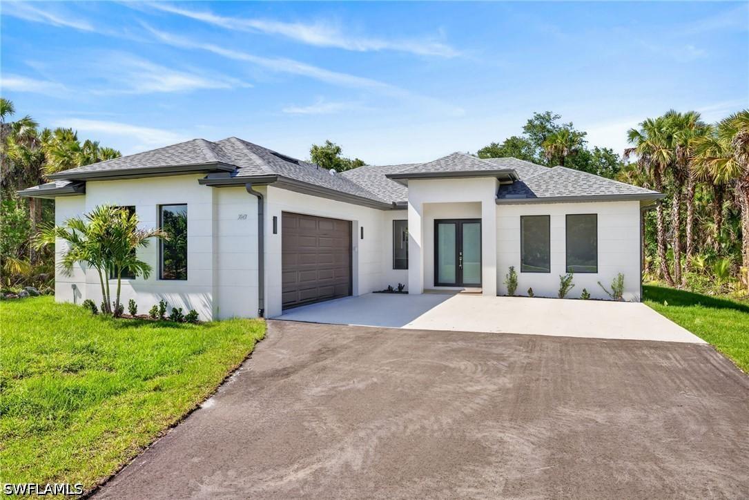 2158 Desoto Blvd., Naples, FL 34117