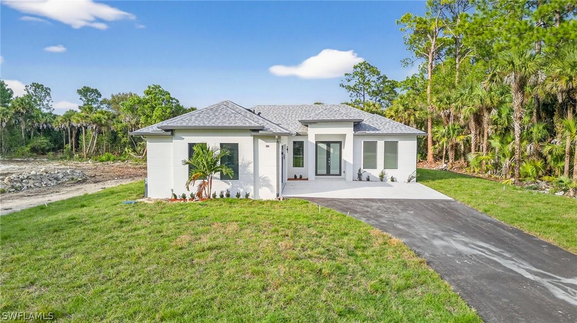 1749 10th Ave., Naples, FL 34120