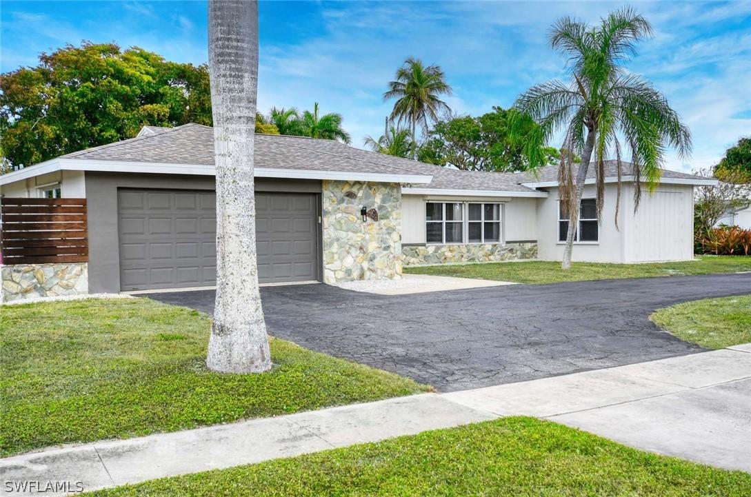 233 Shadowridge Ct., Marco Island, FL 34145