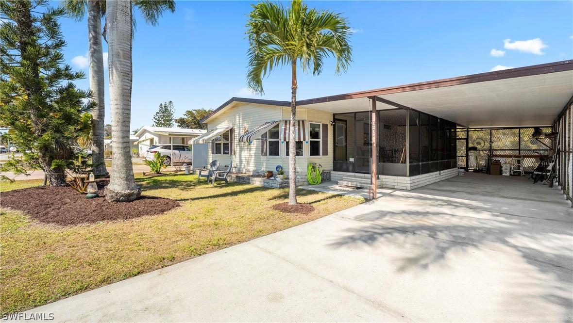 121 Grassy Key Ln., Naples, FL 34114