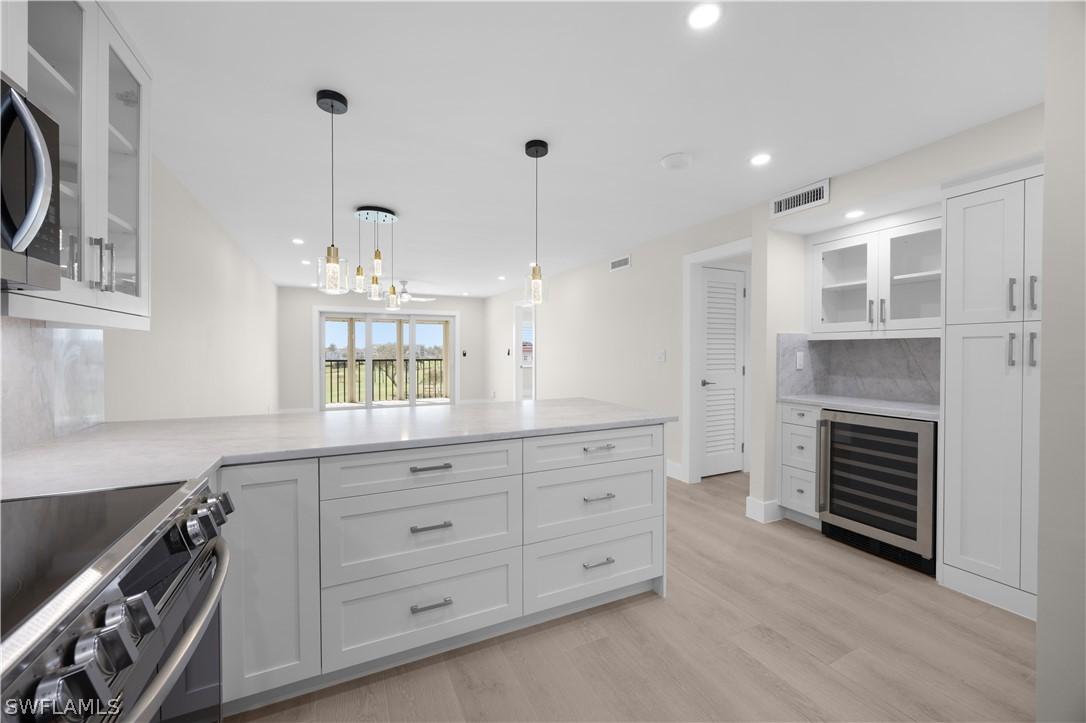 21 High Point Cir. #409, Naples, FL 34103