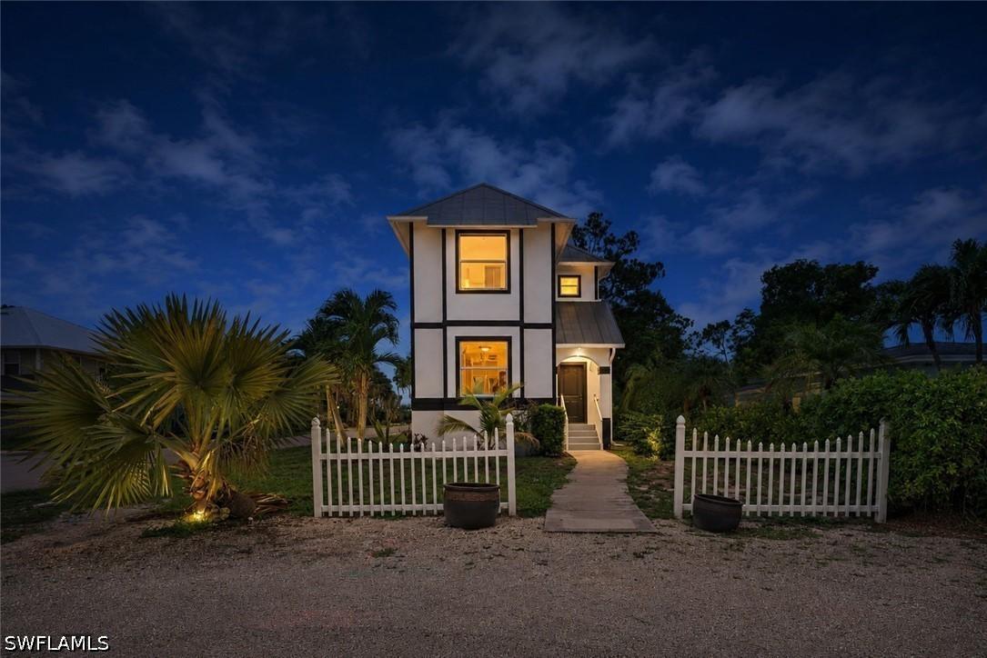 4011 Tarpon Ave., Bonita Springs, FL 34134
