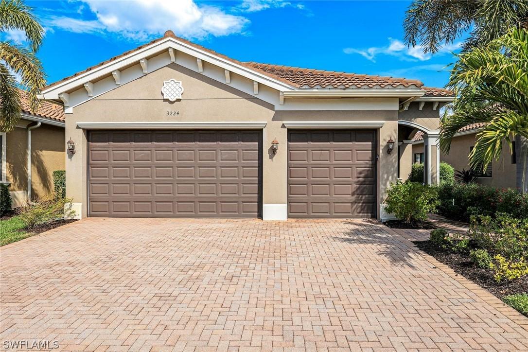 3224 Pacific Dr., Naples, FL 34119