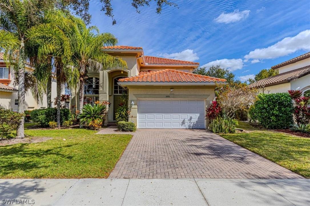 1893 Par Dr., Naples, FL 34120