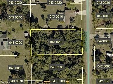 315 Jackson Ave., Lehigh Acres, FL 33936