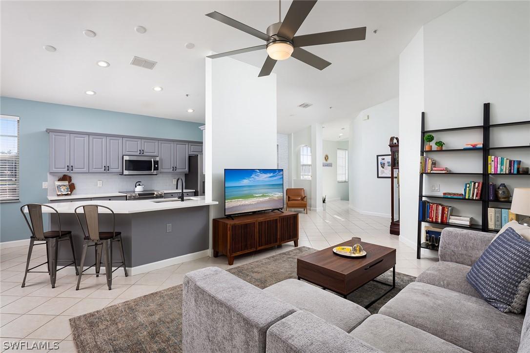 3042 Driftwood Way #4808, Naples, FL 34109