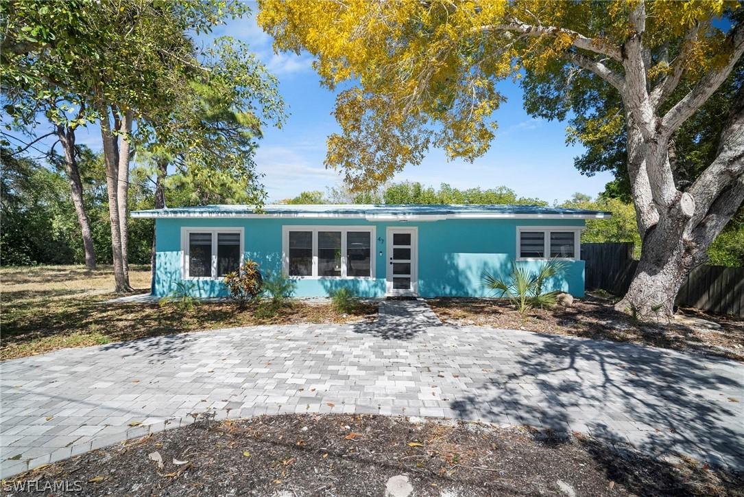 47 River Ct., Naples, FL 34110