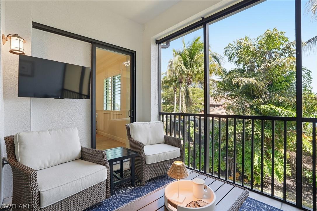 975 Sandpiper St. #A202, Naples, FL 34102