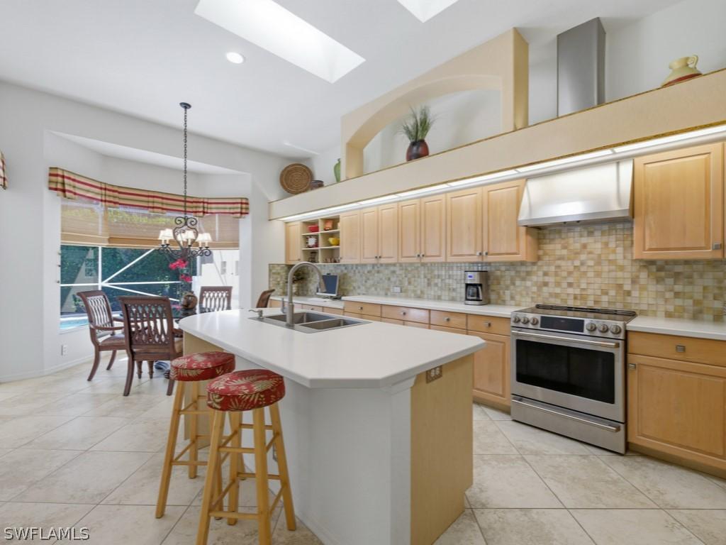 5835 Persimmon Way, Naples, FL 34110